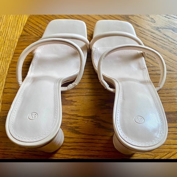 Beige slides chunky heel like new - Picture 3 of 10